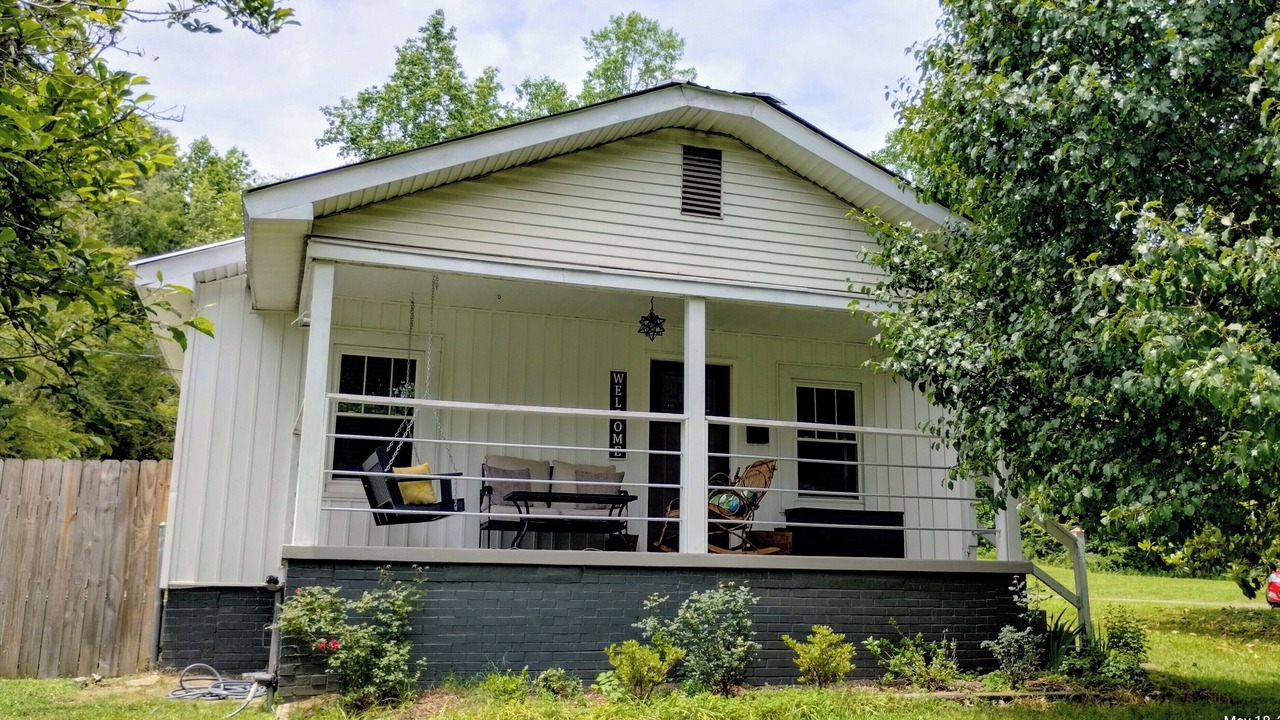 Photo of Outdoor in Gallant