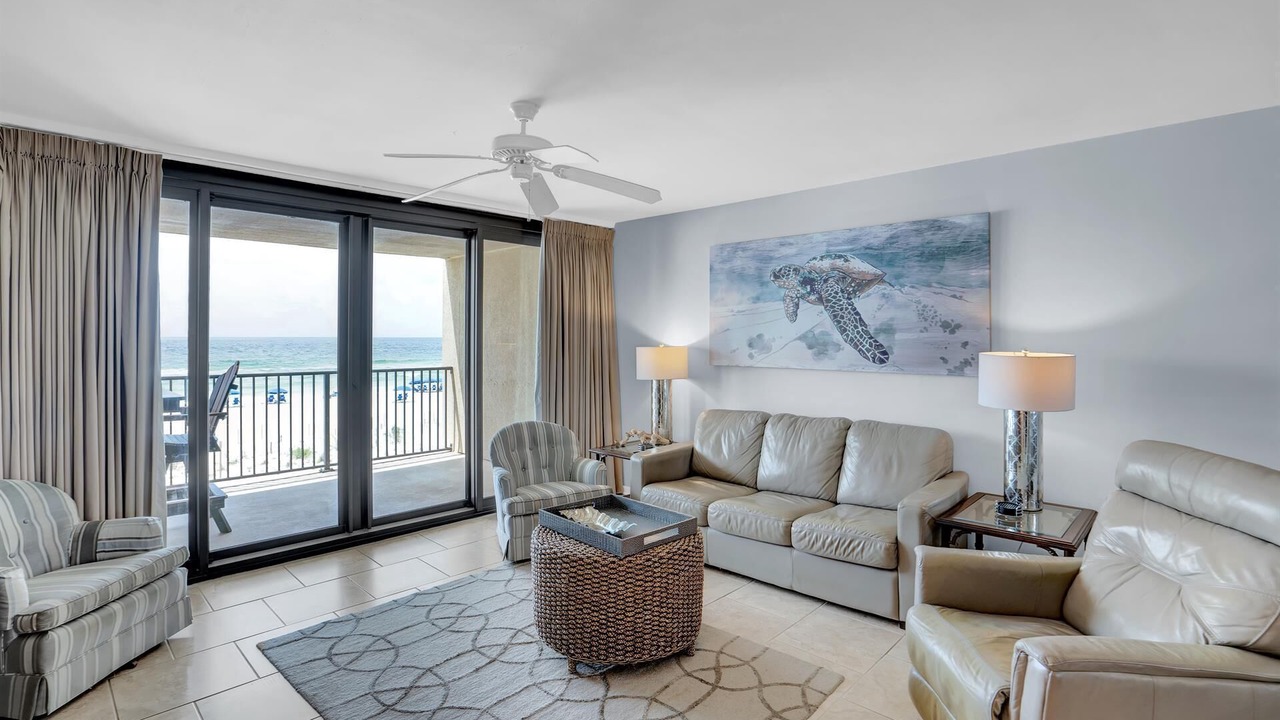 Photo of Livingroom in Orange Beach East