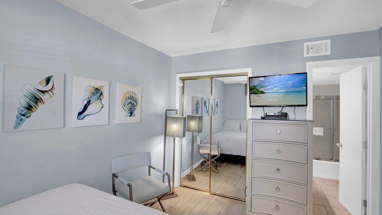 Photo of Bedroom in Orange Beach East