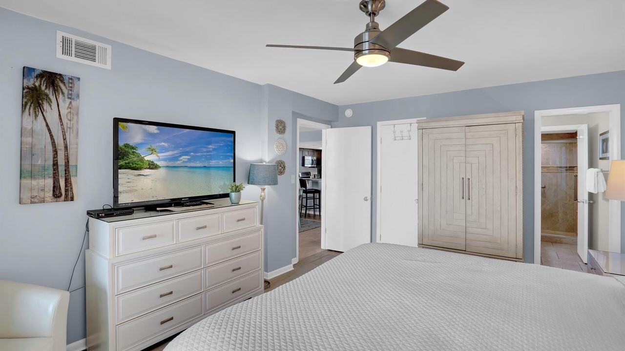 Photo of Bedroom in Orange Beach East
