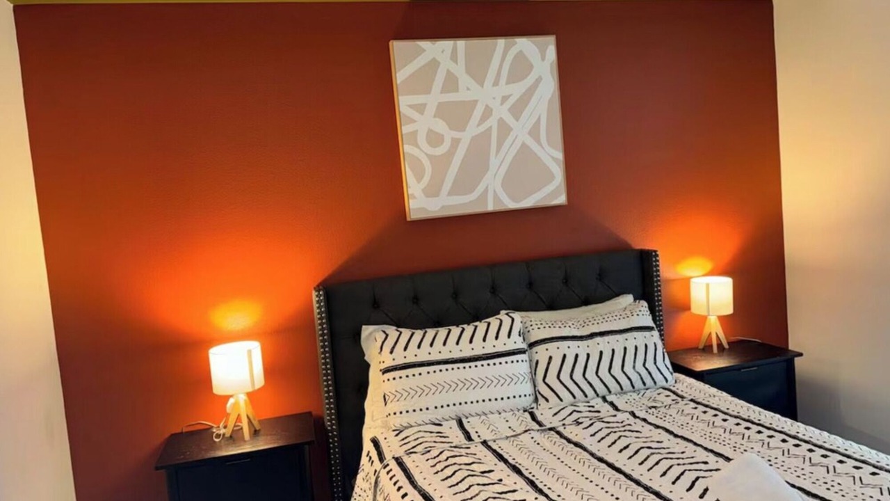 Photo of Bedroom in Hollywood