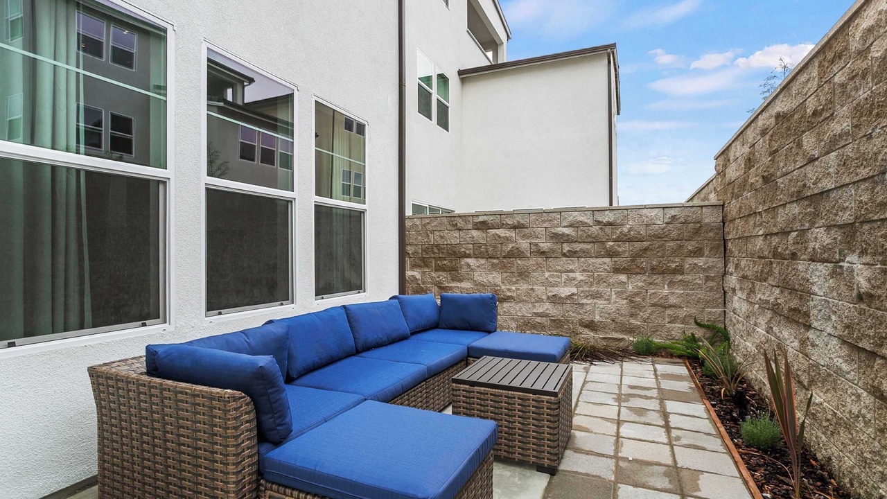 Photo of Patio Balcony in Lake Forest