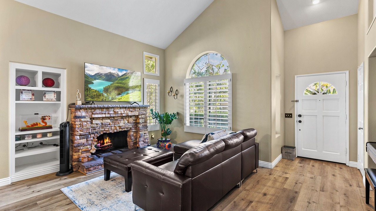 Photo of Livingroom in Rancho Santa Margarita