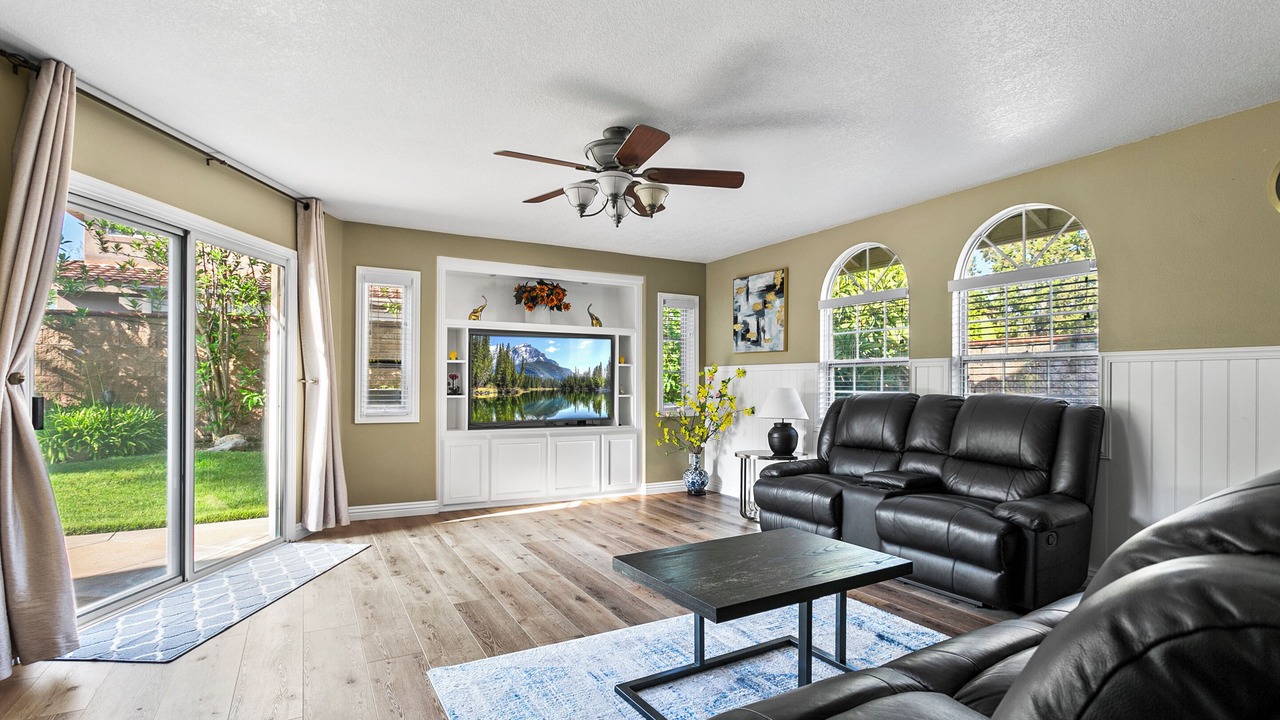 Photo of Livingroom in Rancho Santa Margarita