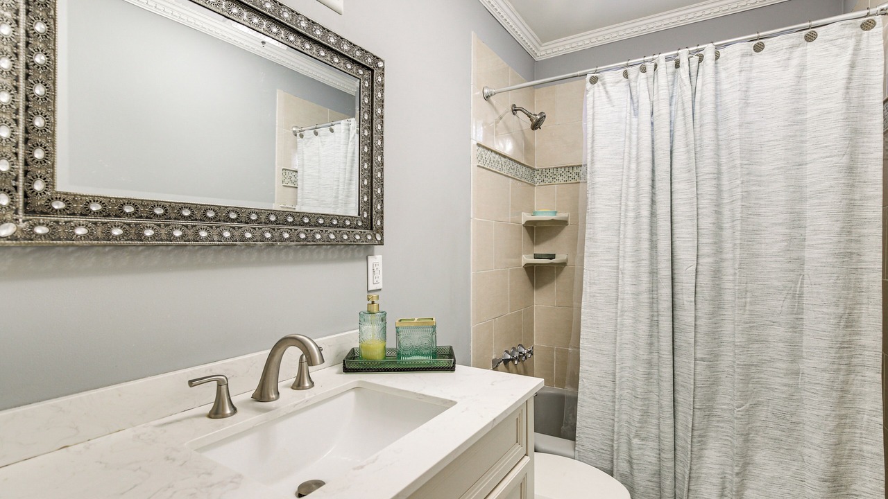 Photo of Bathroom in White Plains