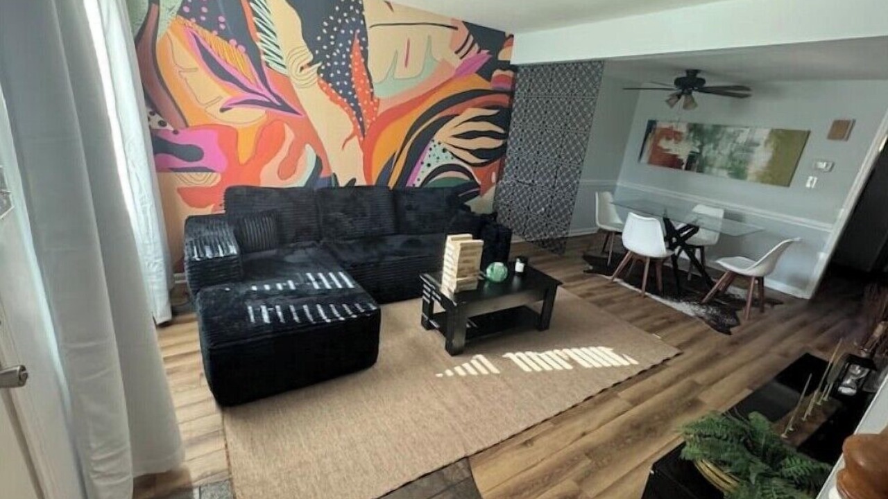 Photo of Livingroom in Executive Park