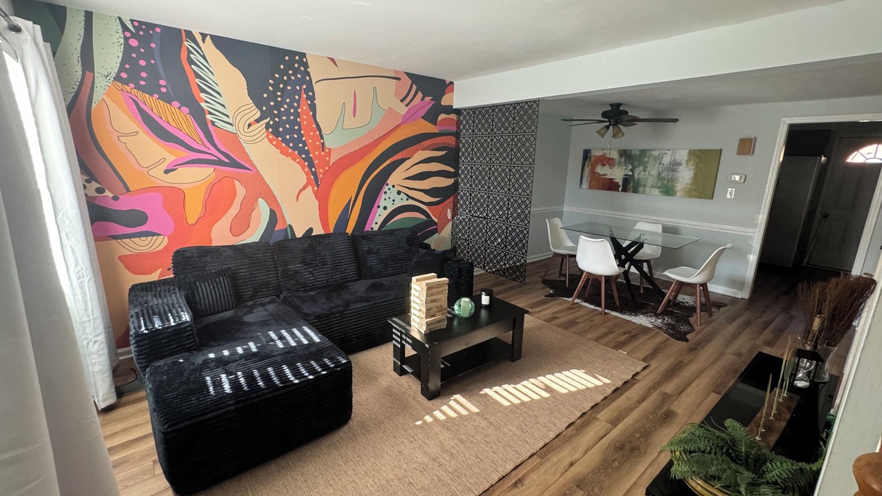 Photo of Livingroom in Executive Park