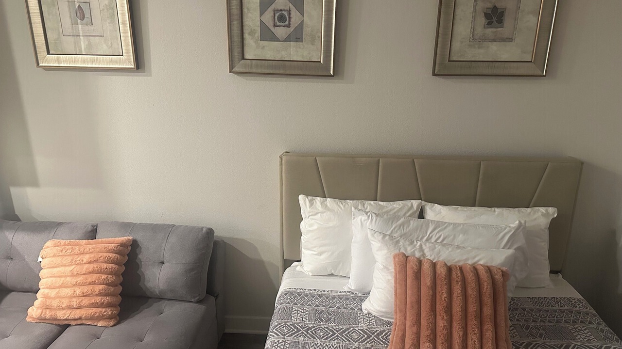 Photo of Bedroom in Hollywood