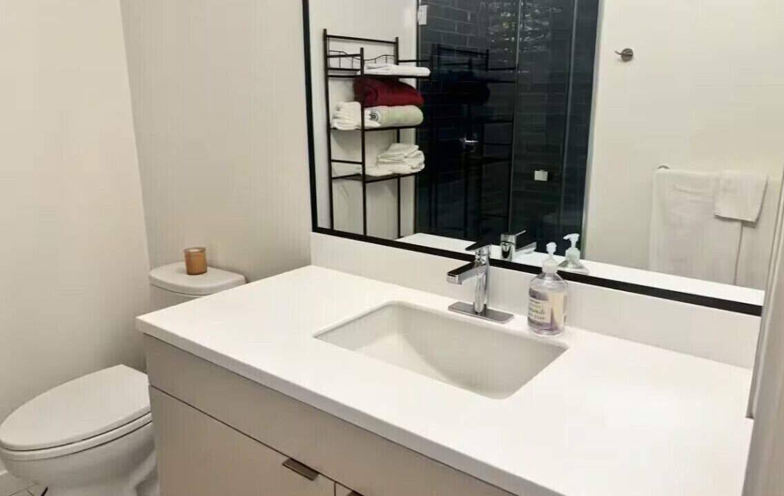 Photo of Bathroom in Hollywood