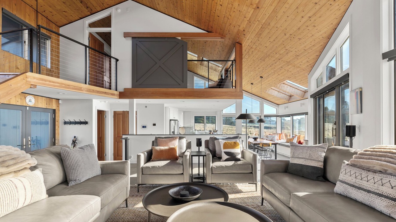 Photo of Livingroom in Sea Ranch
