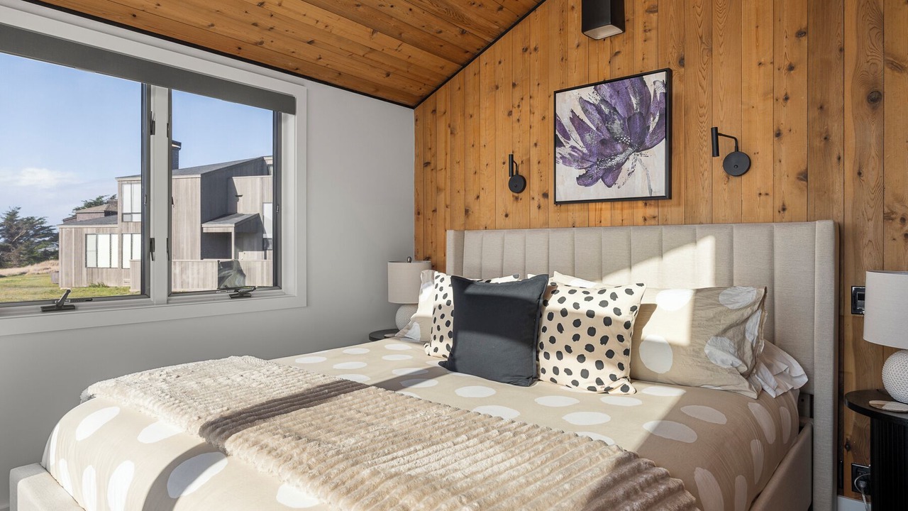Photo of Bedroom in Sea Ranch