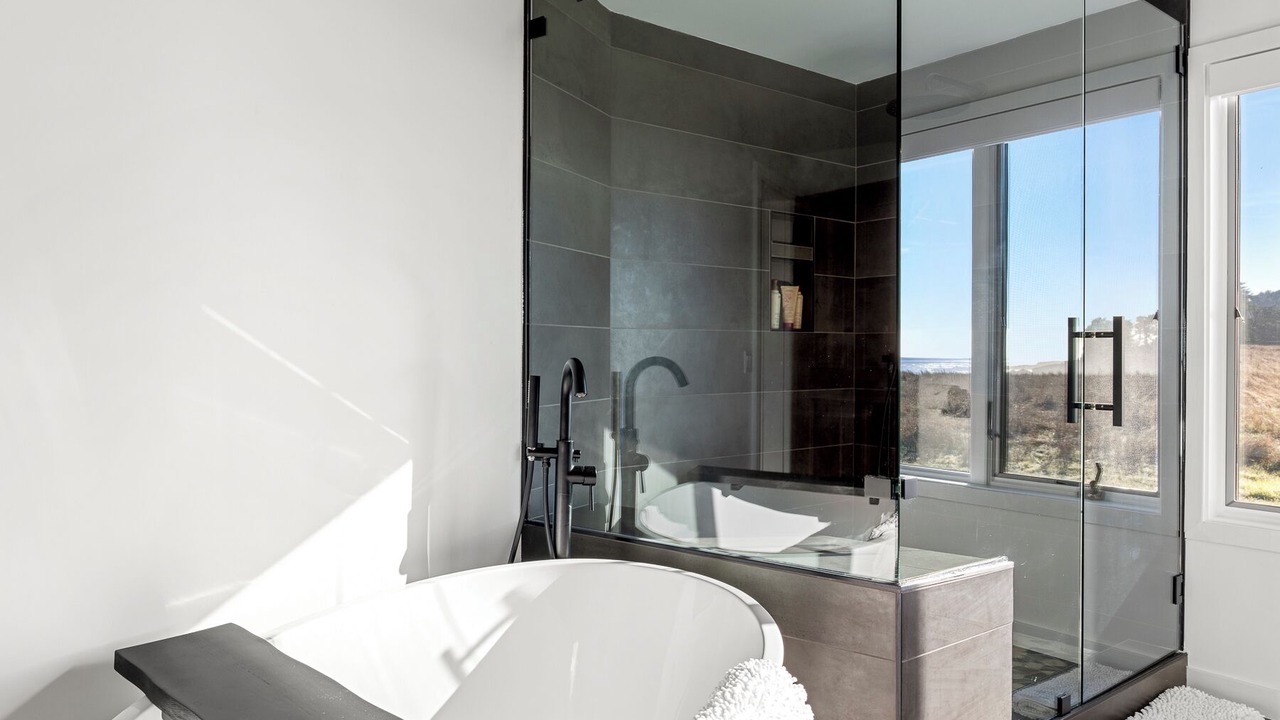 Photo of Bathroom in Sea Ranch