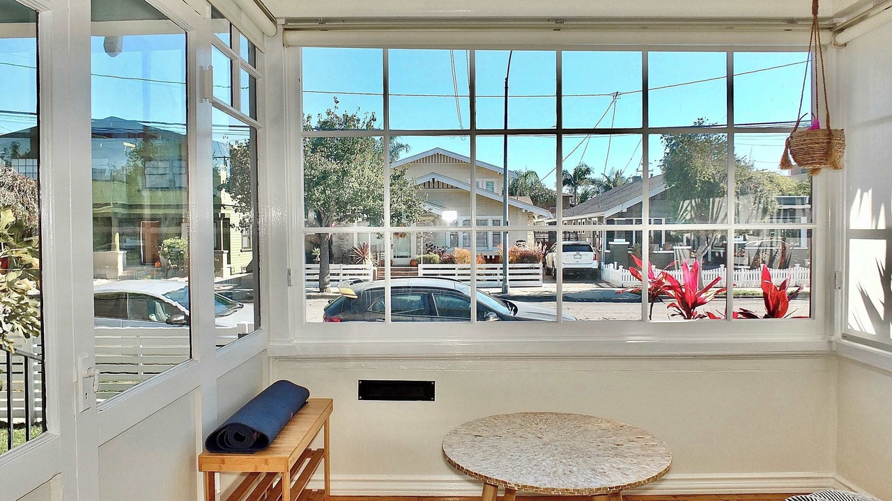 Photo of Bedroom in Alamitos Beach