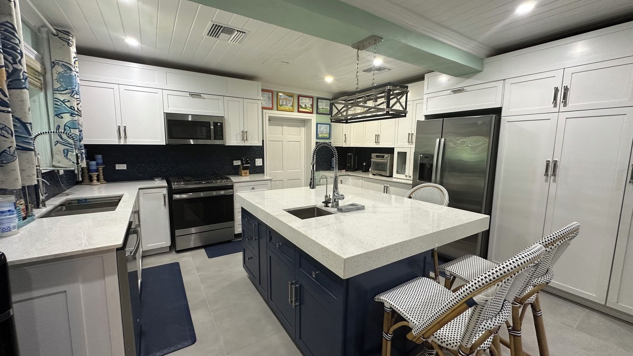 Photo of Kitchen in Coral Harbour
