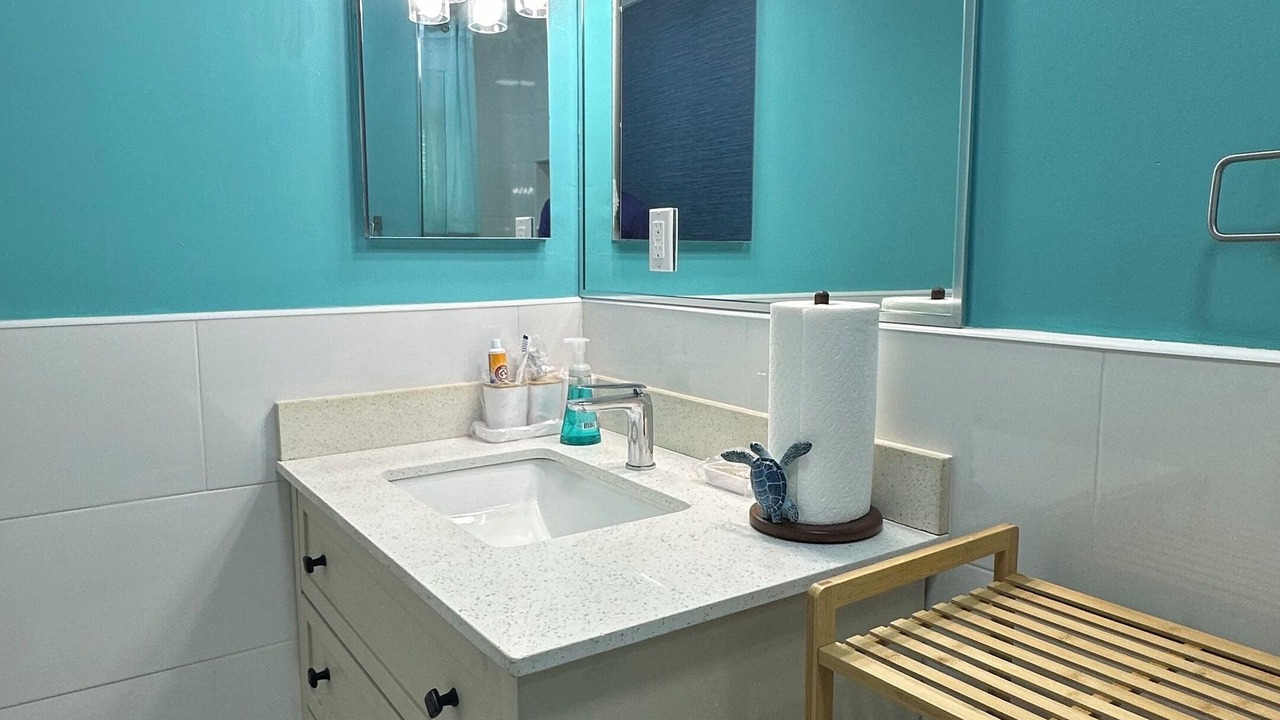 Photo of Bathroom in Coral Harbour