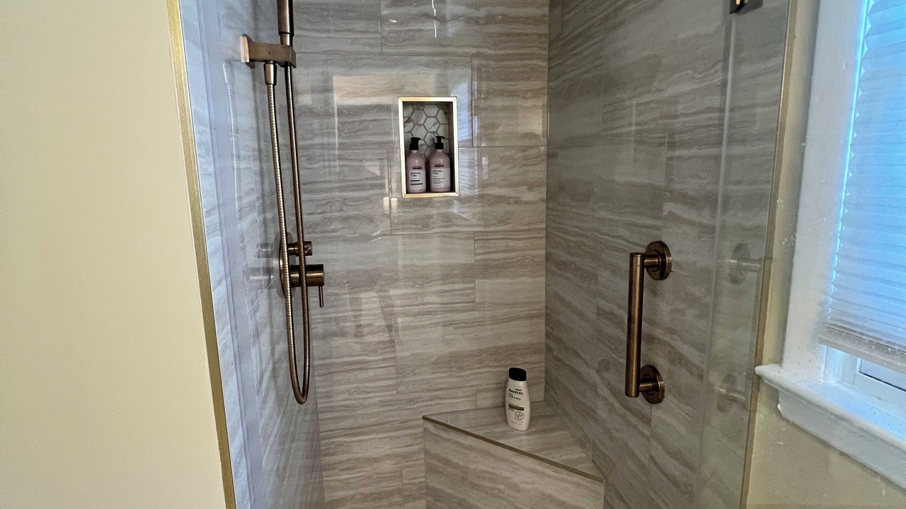 Photo of Bathroom in Lake Mohawk
