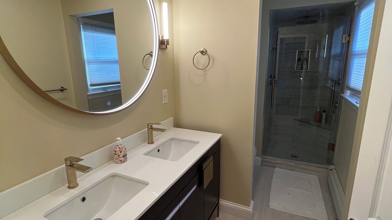 Photo of Bathroom in Lake Mohawk