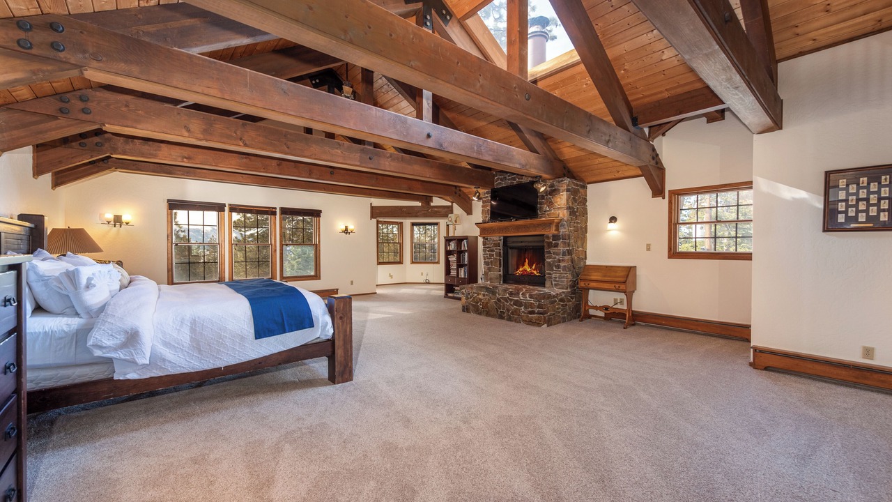 Photo of Bedroom in Lincoln Park