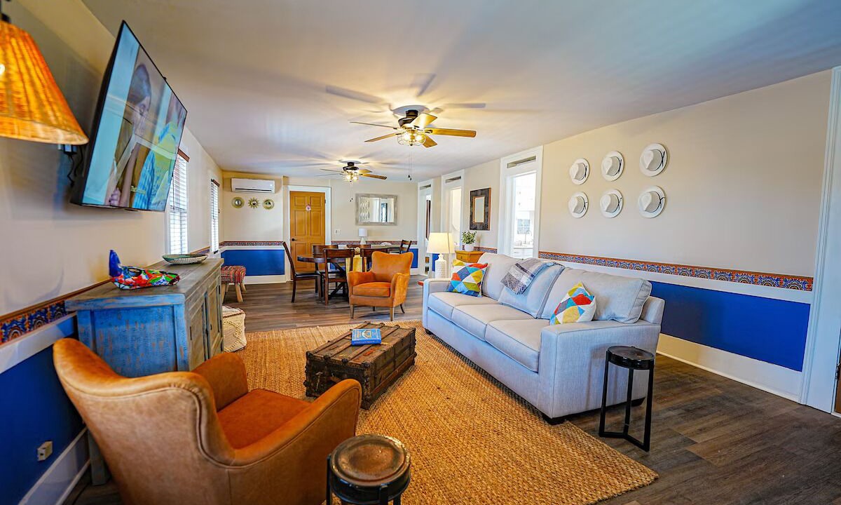 Photo of Livingroom in Milford
