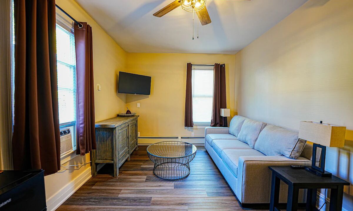 Photo of Livingroom in Milford