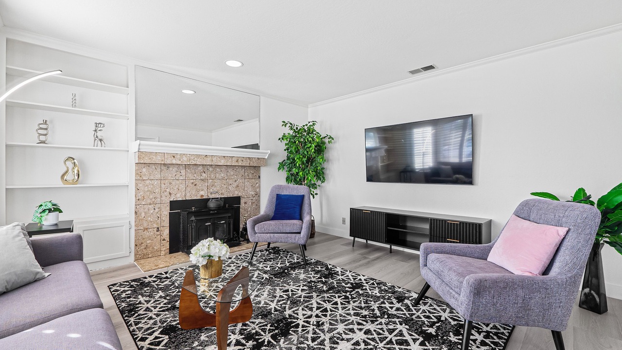 Photo of Livingroom in San Bruno