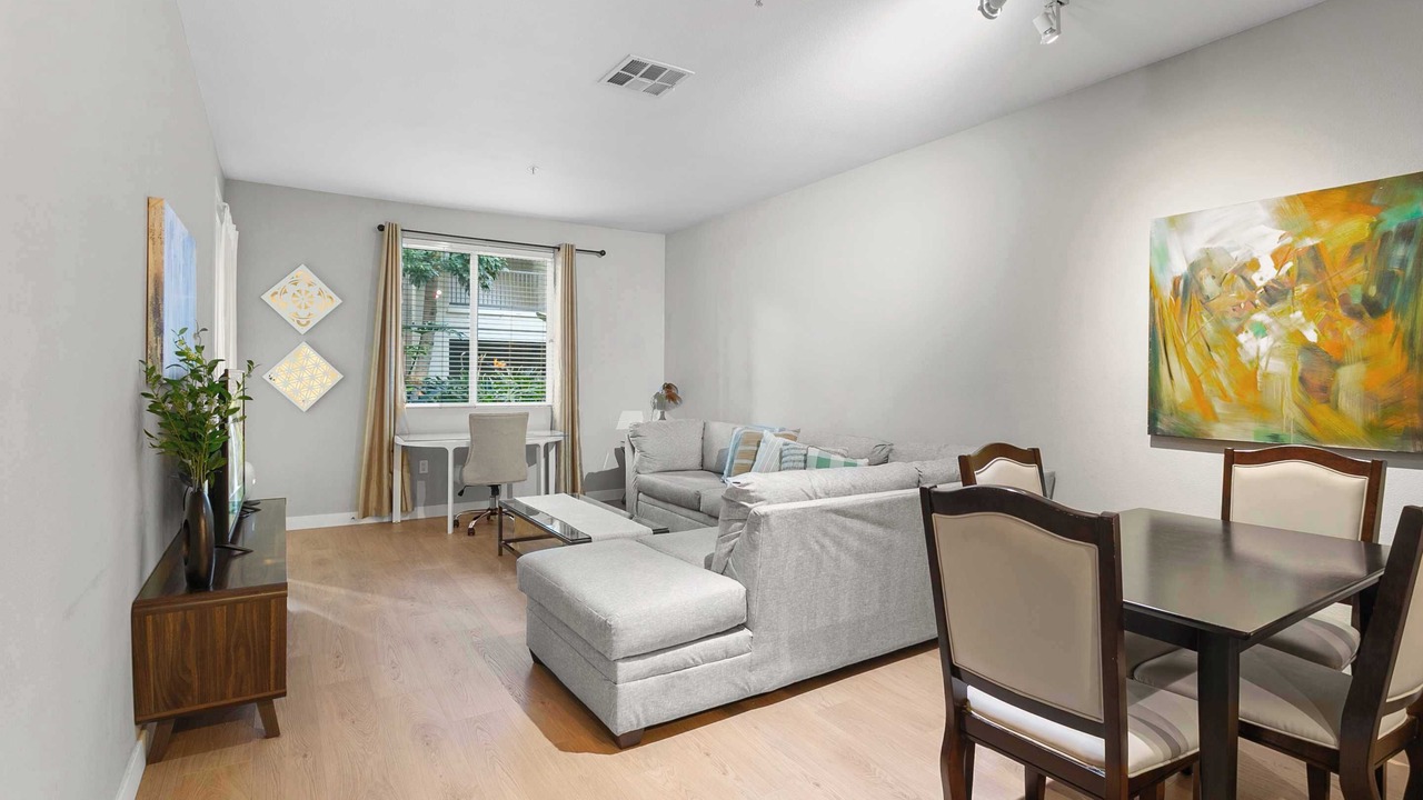 Photo of Livingroom in Airport Area