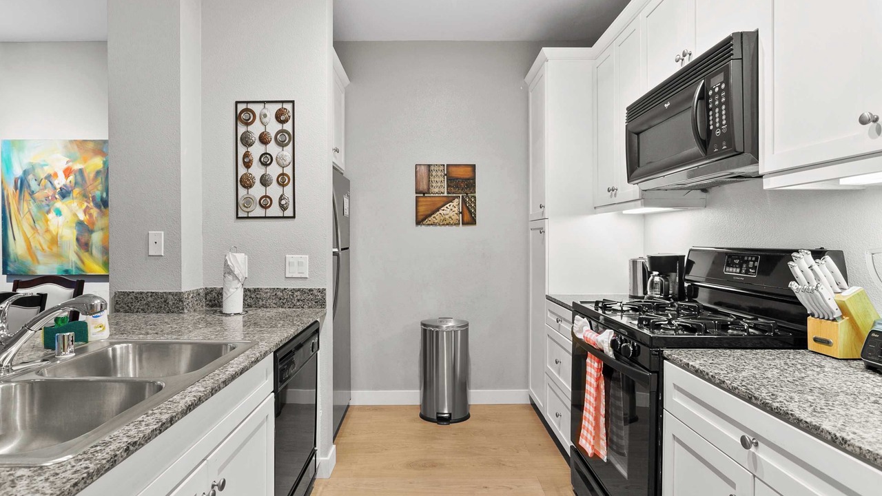 Photo of Kitchen in Airport Area