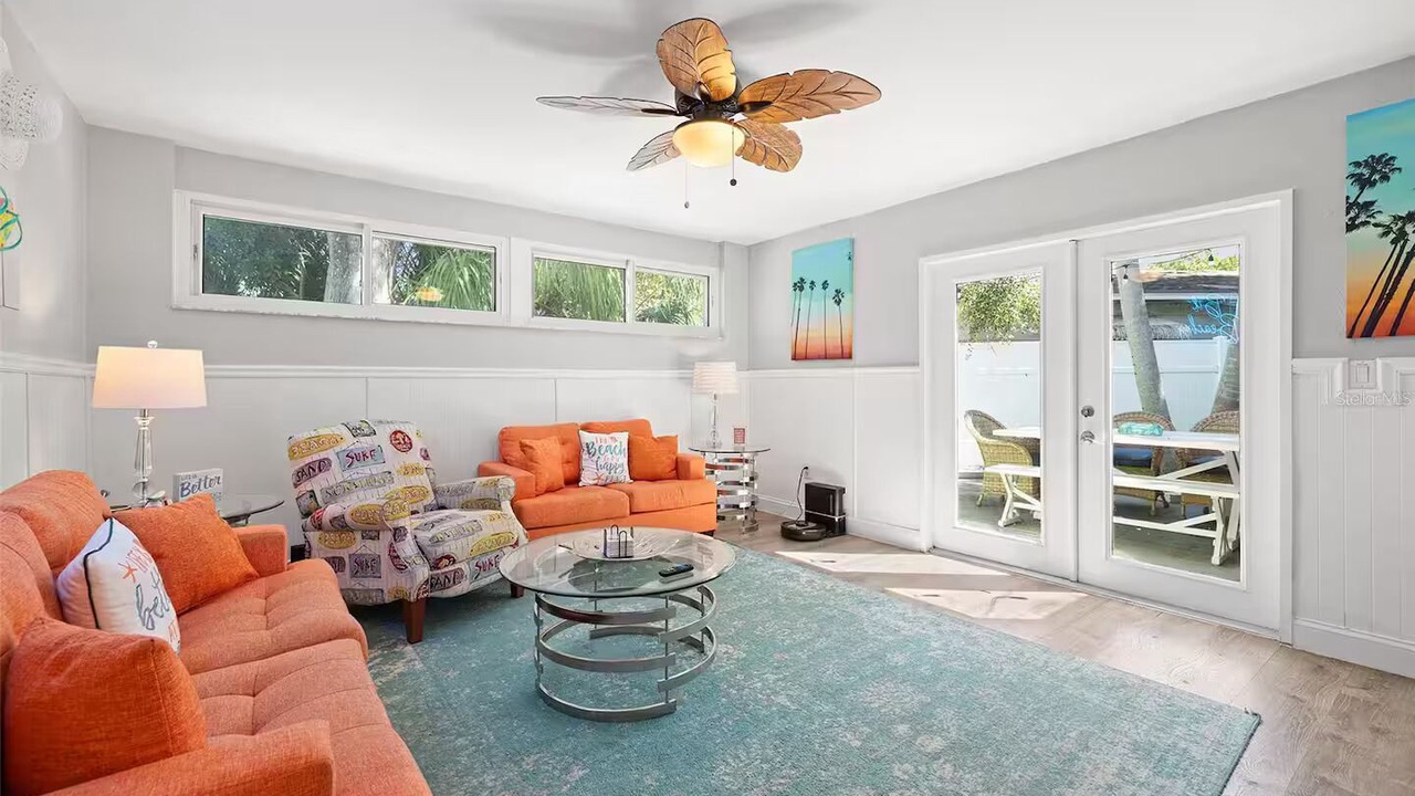 Photo of Livingroom in South Pinellas Community Council