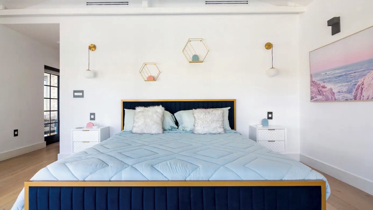 Photo of Bedroom in Hallandale Beach