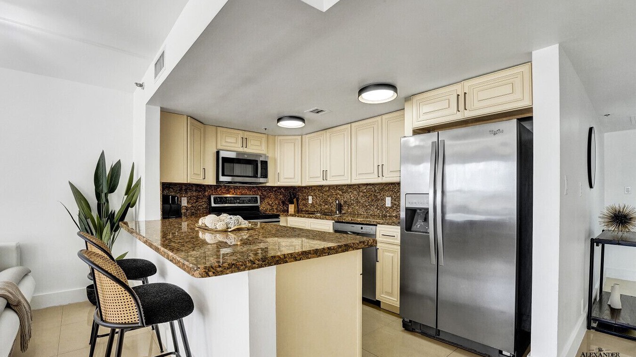 Photo of Kitchen in Mid Beach