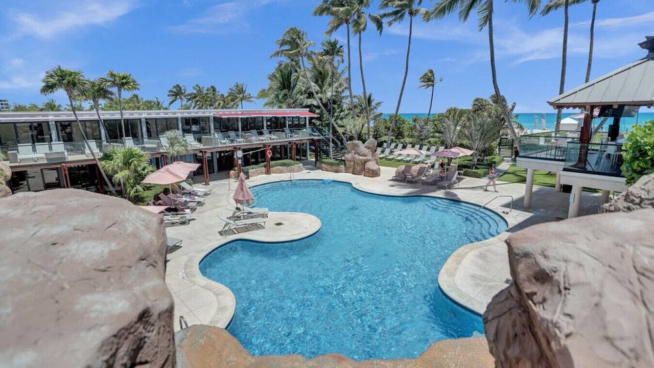 Photo of Outdoor in Mid Beach