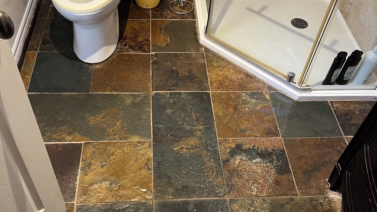 Photo of Bathroom in Amaranth