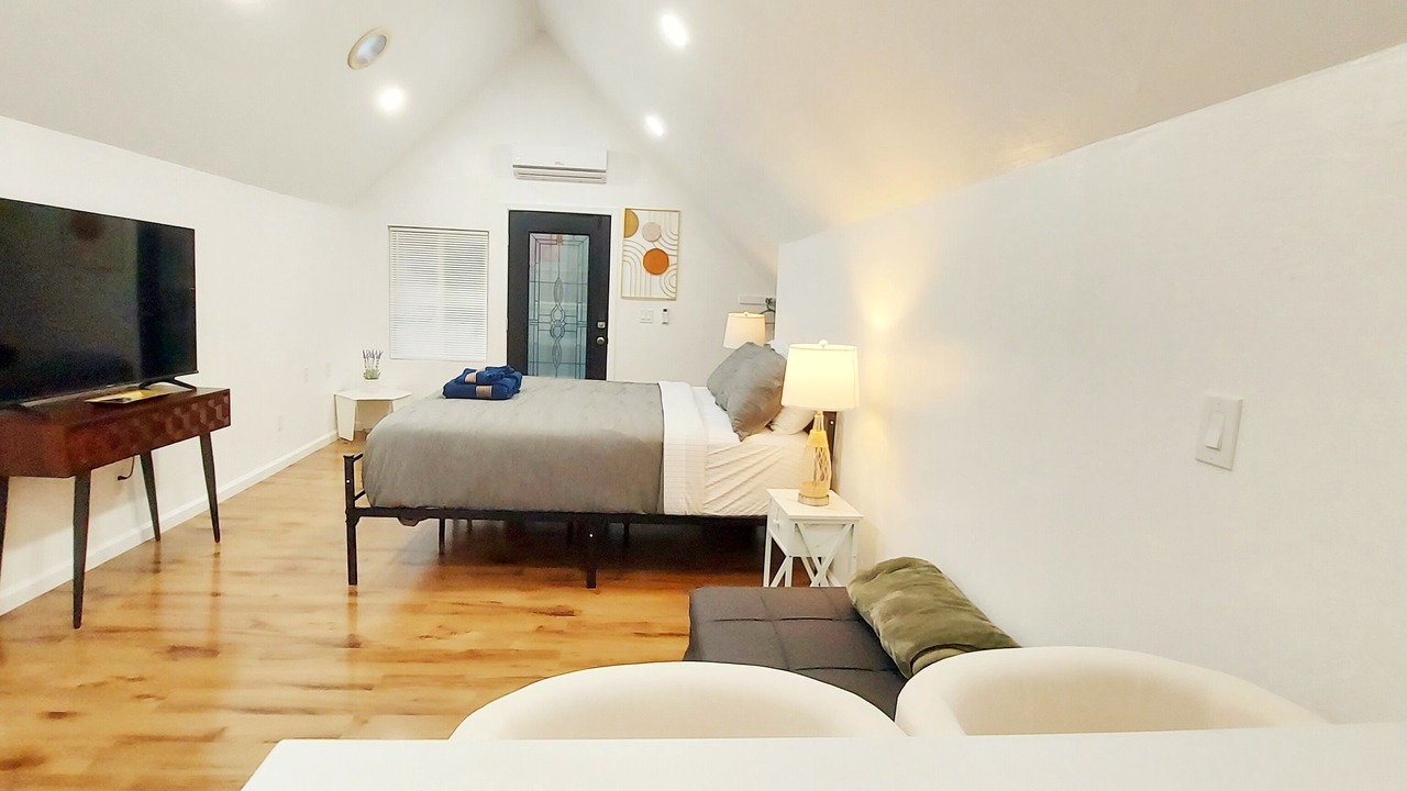Photo of Bedroom in Springville