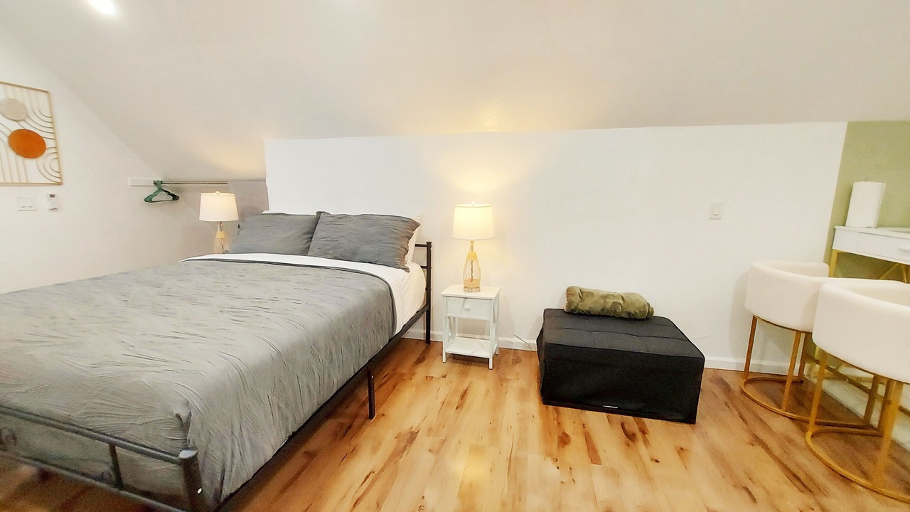 Photo of Bedroom in Springville