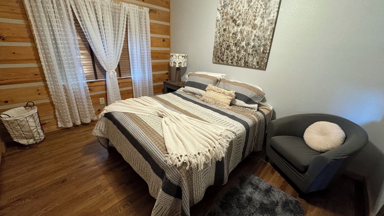 Photo of Bedroom in Todd