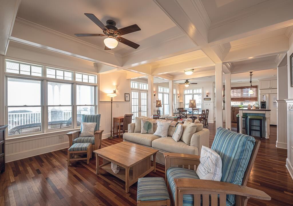 Photo of Livingroom in Admiral Estates