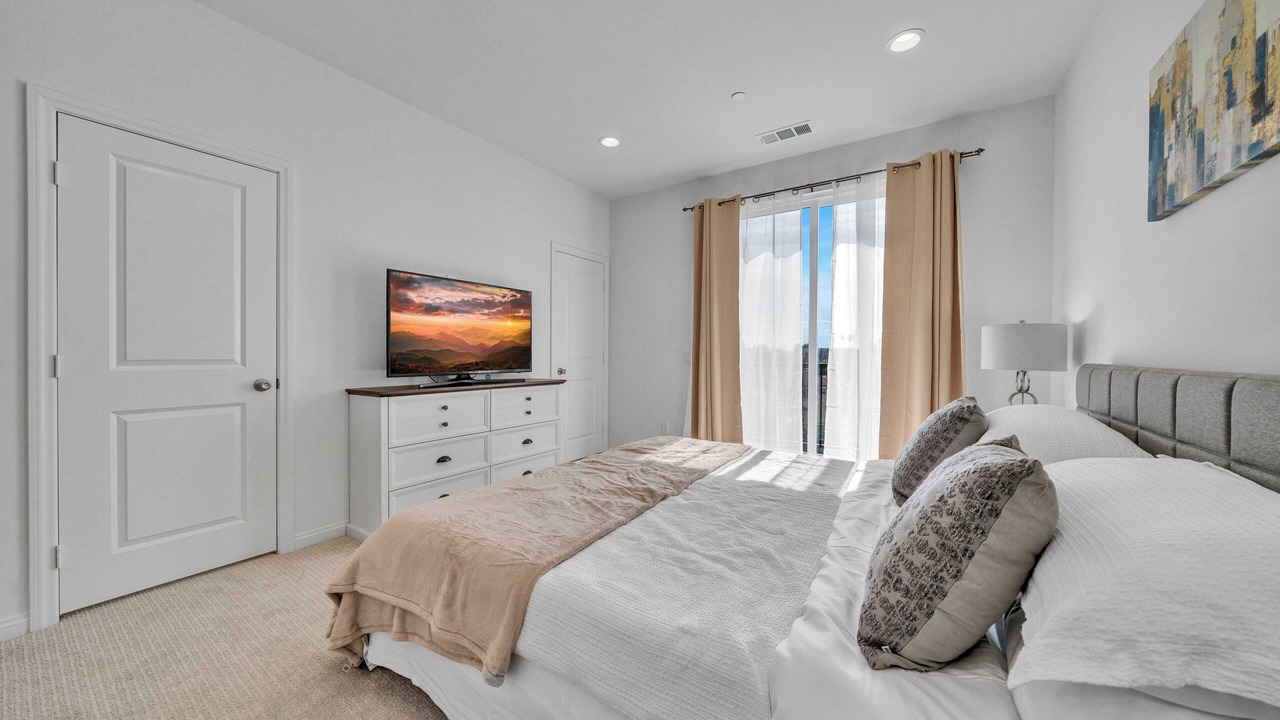 Photo of Bedroom in Northwest Anaheim