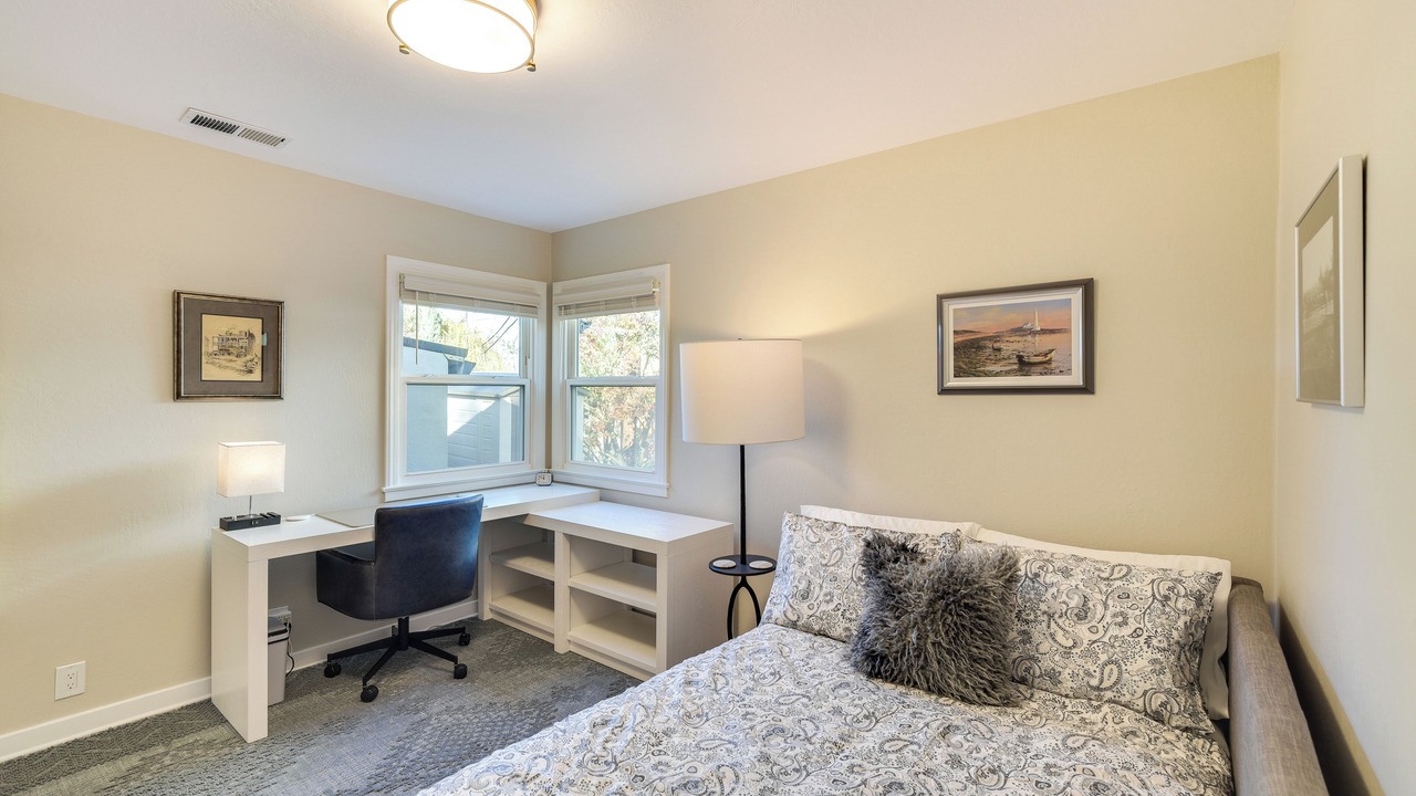 Photo of Bedroom in Willow Glen