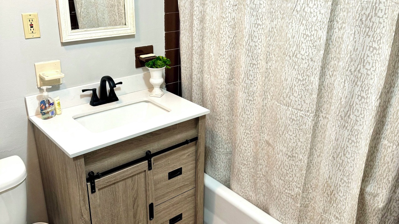 Photo of Bathroom in Weehawken