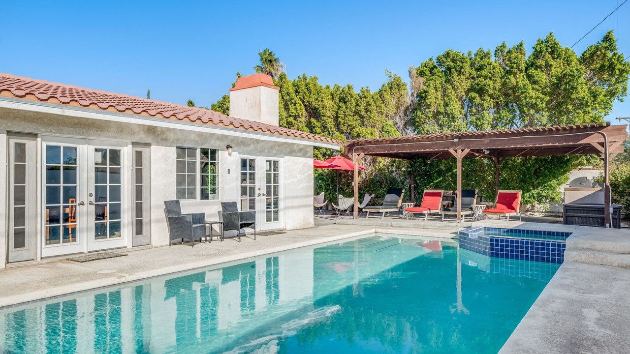 Photo of Outdoor in Desert Park Estates