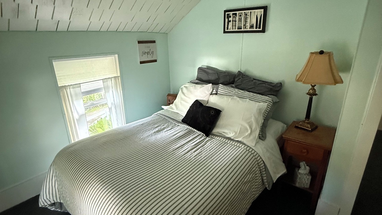 Photo of Bedroom in Fredonia