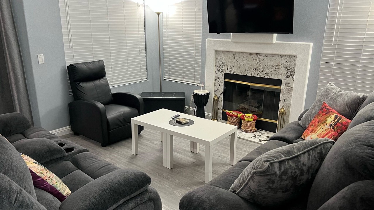 Photo of Livingroom in Coto de Caza