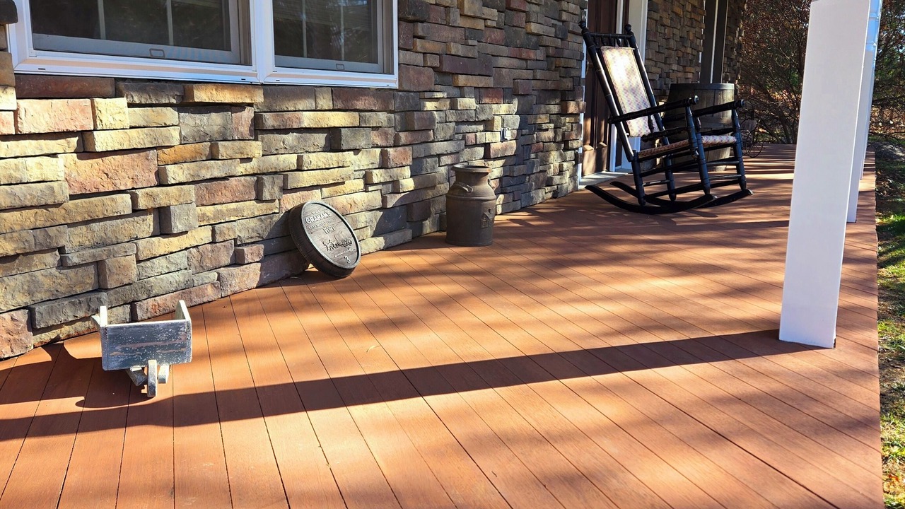 Photo of Patio Balcony in Town of Lloyd