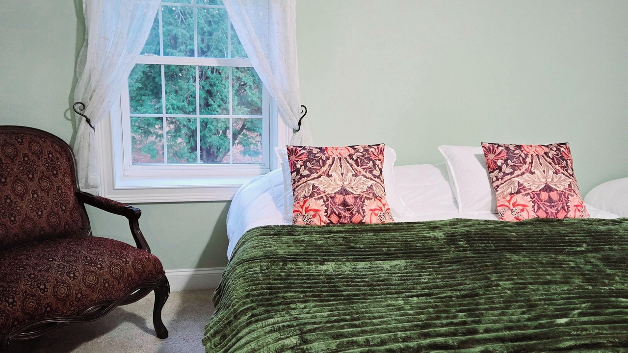 Photo of Bedroom in Town of Lloyd