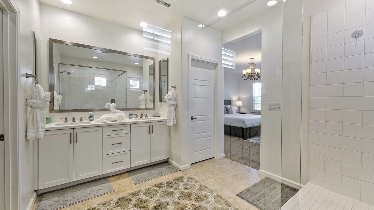 Photo of Bathroom in Lake Forest