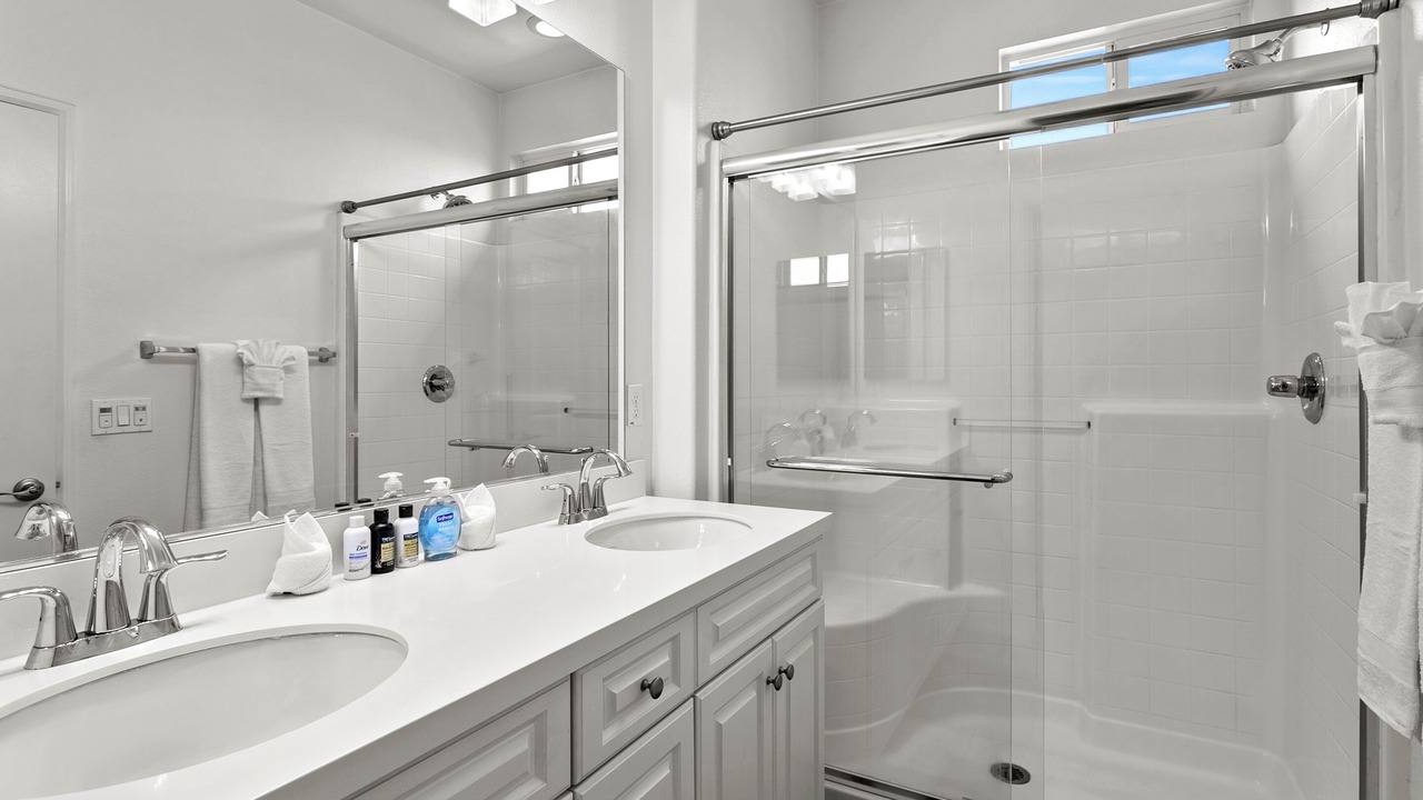 Photo of Bathroom in Mira Loma