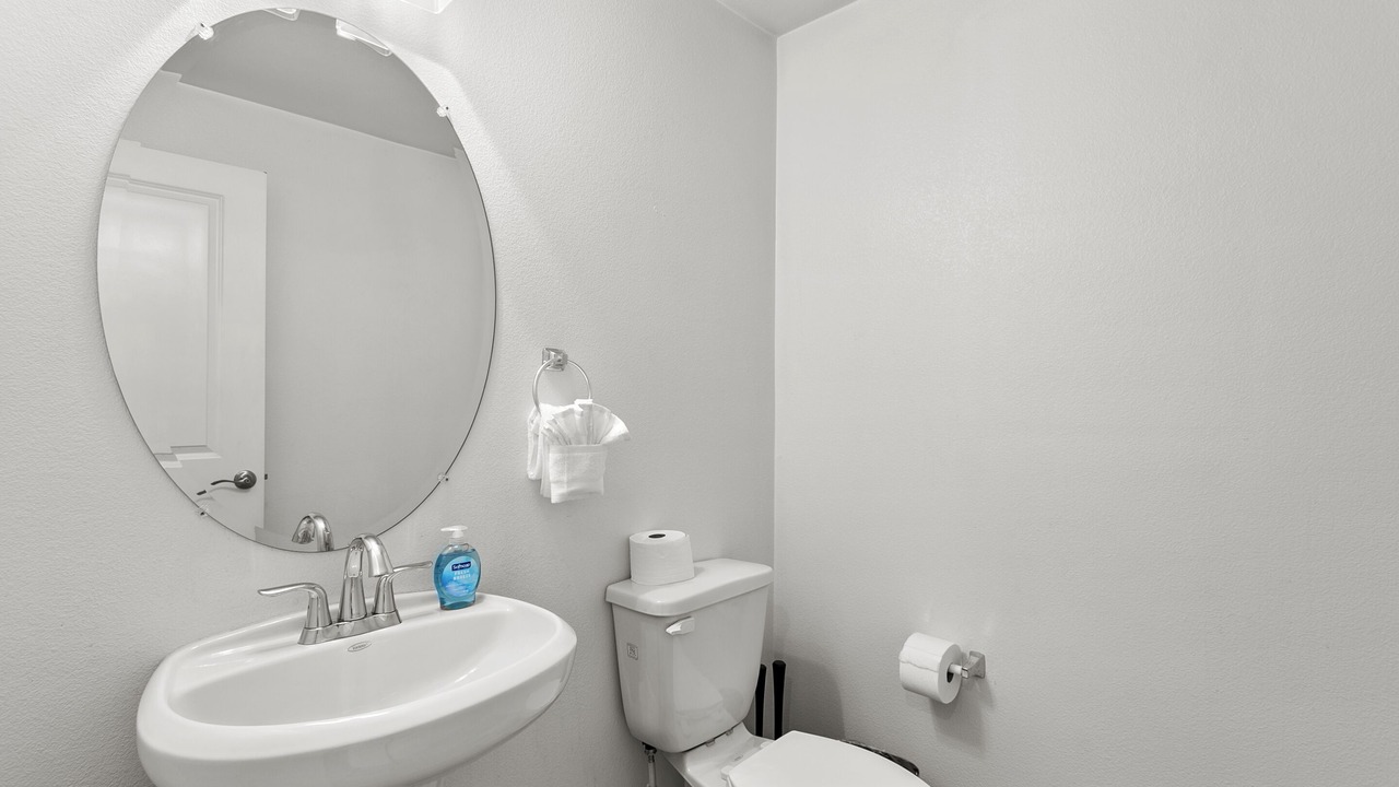 Photo of Bathroom in Mira Loma