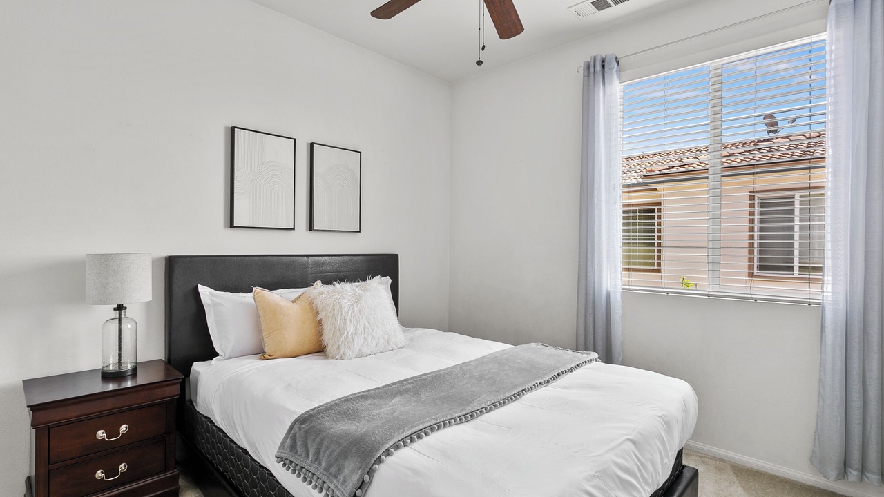 Photo of Bedroom in Mira Loma