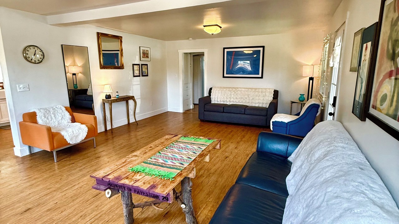 Photo of Livingroom in Southeastern Sacramento