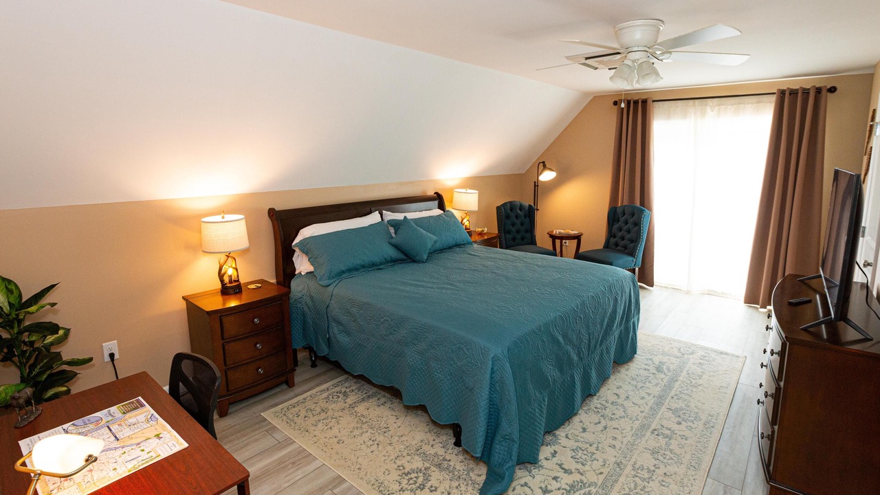 Photo of Bedroom in Holcomb